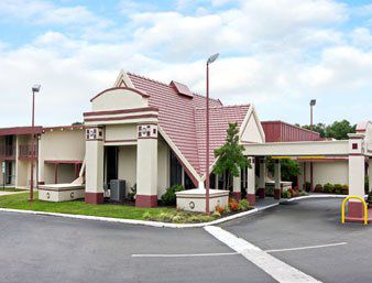 Days Inn Greensboro Exterior photo