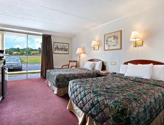 Days Inn Greensboro Room photo